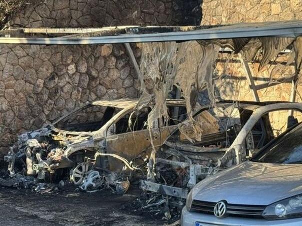 Dubrovnik: U novogodišnjoj noći izgorjelo nekoliko automobila
