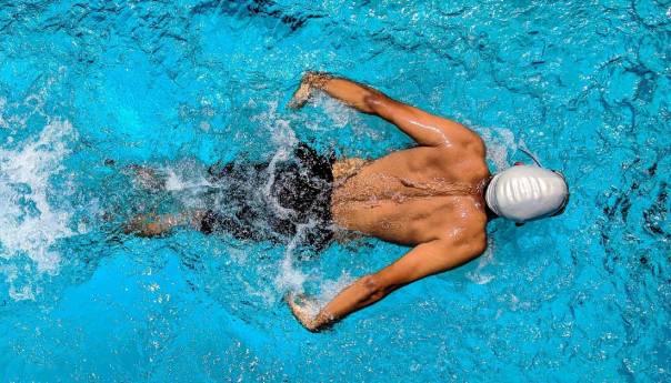 Dug boravak u svemiru i maratonsko plivanje mogu 'smanjiti srce'
