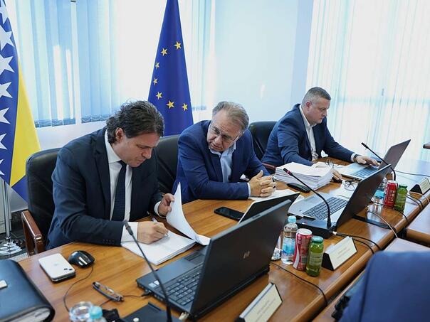 Dug Federacije BiH smanjen u drugom kvartalu