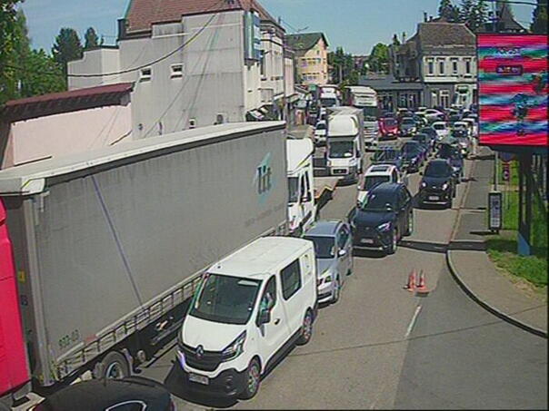 Duga kolona putničkih vozila na izlazu iz BiH na graničnim prelazima