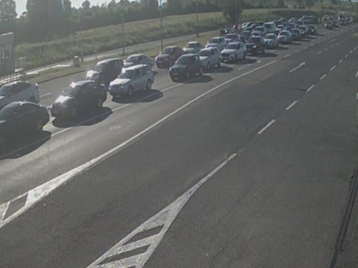 Duga kolona vozila na izlazu iz BiH na graničnom prelazu Izačić