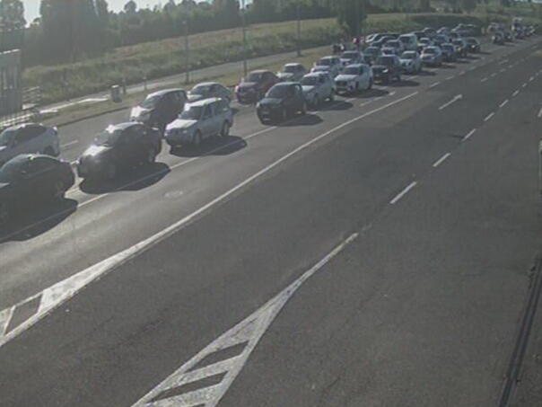 Duga kolona vozila na izlazu iz BiH na graničnom prelazu Izačić