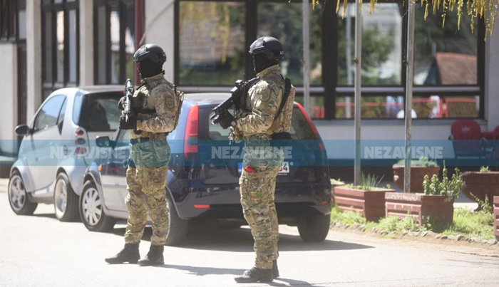 Duge cijevi na ulicama: Akcija policije u Banjaluci