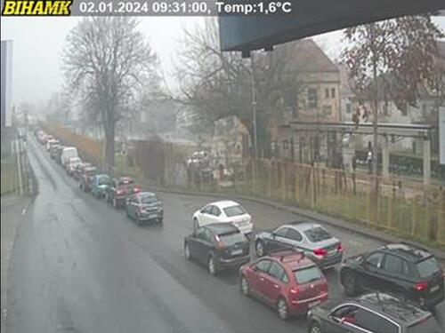 Duge kolone na graničnim prelazima na izlazu iz BiH