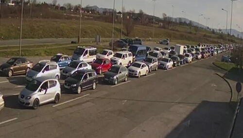 Duge kolone na izlazu iz BiH na GP Velika Kladuša, Izačić i Bosanska Gradiška