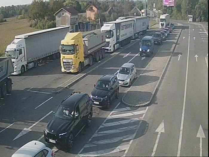 Duge kolone na izlazu iz BiH, na ovim prelazima najveće gužve