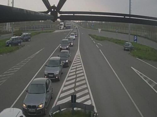 Duge kolone vozila na graničnim prelazima na ulazu u BiH