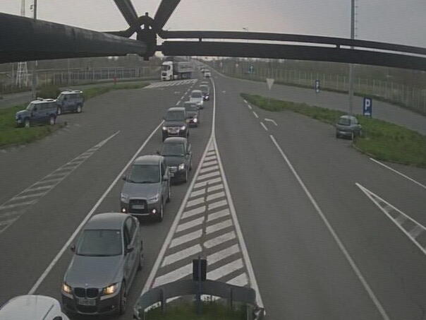 Duge kolone vozila na graničnim prelazima na ulazu u Bosnu i Hercegovinu