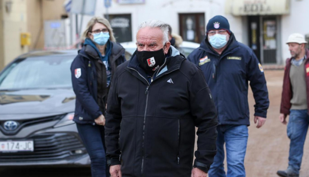 Dumbović: Morat ćemo srušiti 90 posto Petrinje