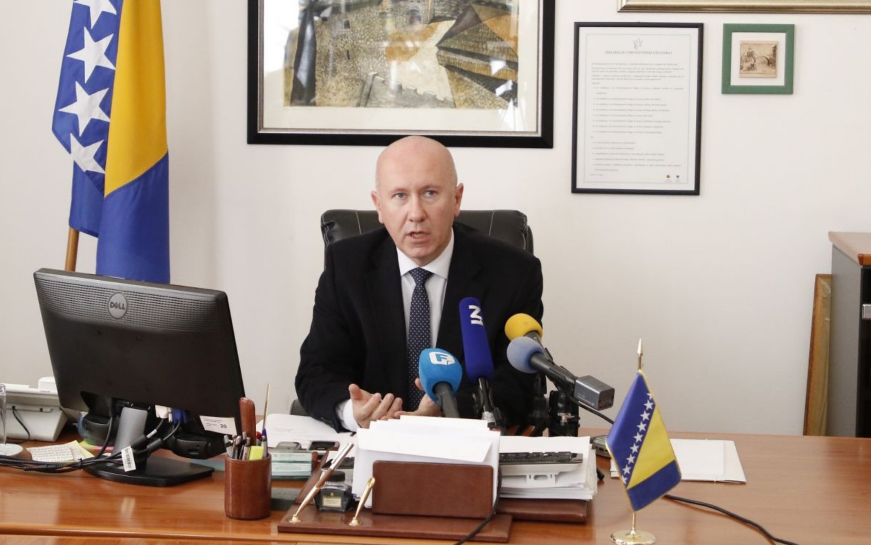 Dunović: Prijete mi da će me "skratiti za glavu"