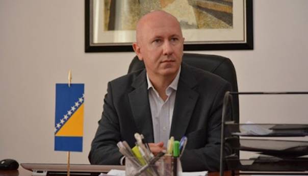 Dunović u odgovoru Vulinu: Mi razlikujemo zločince od heroja