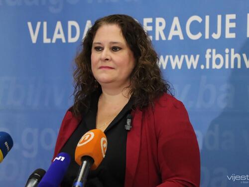 NUB bi propao bez Vlade FBiH, Schmidt na jesen nameće zakon