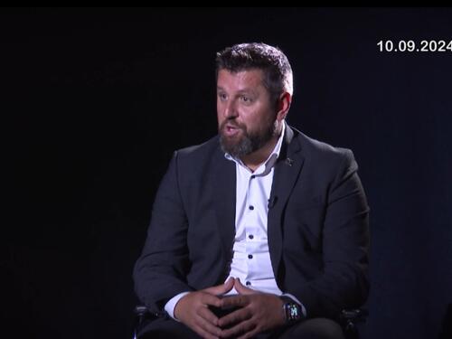Duraković: Bošnjačka djeca neće učiti iz udžbenika koji veličaju Karadžića!