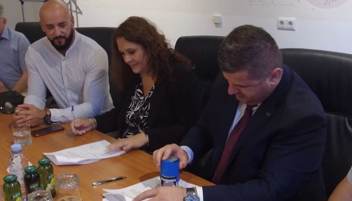 Duraković i Dujo potpisali ugovor vrijedan dva miliona KM 