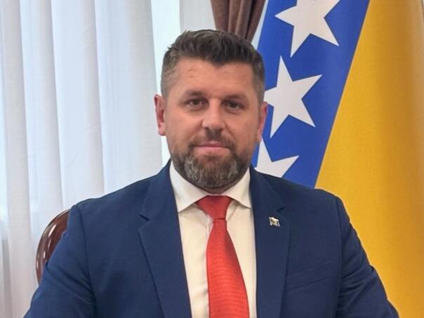 Duraković: Nema predaje, dat ću sve od sebe da izbori za predsjednika RS prođu pošteno