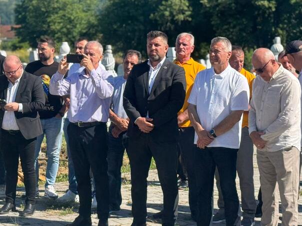 Duraković u Bosanskom Novom: Sjećamo se nevino ubijenih