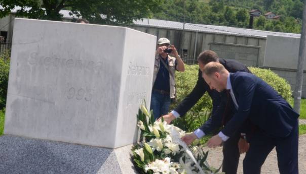 Duvnjak: Podrška radu uprave Memorijalnog centra Srebrenica-Potočari
