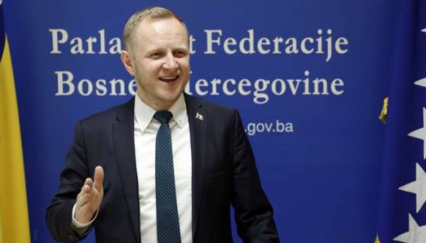 Duvnjak se odriče cijelog iznosa 'bijelog hljeba' od 36.000 KM u humanitarne i društveno-korisne svrhe