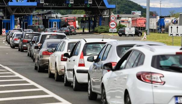 Duža zadržavanja pri prelasku granice na izlazu iz Bosne i Hercegovine