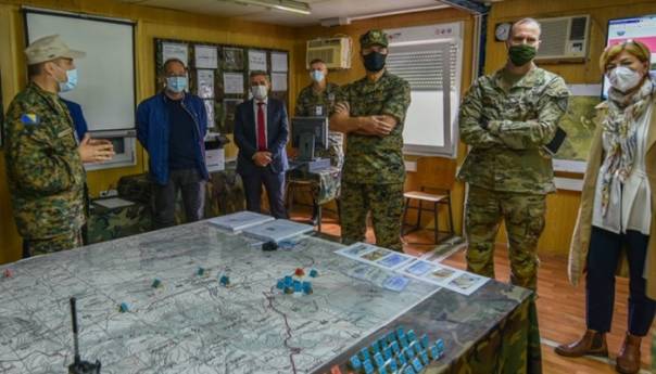 Podžić, Mašović i komandant NATO-a pratili vojne vježbe na Manjači