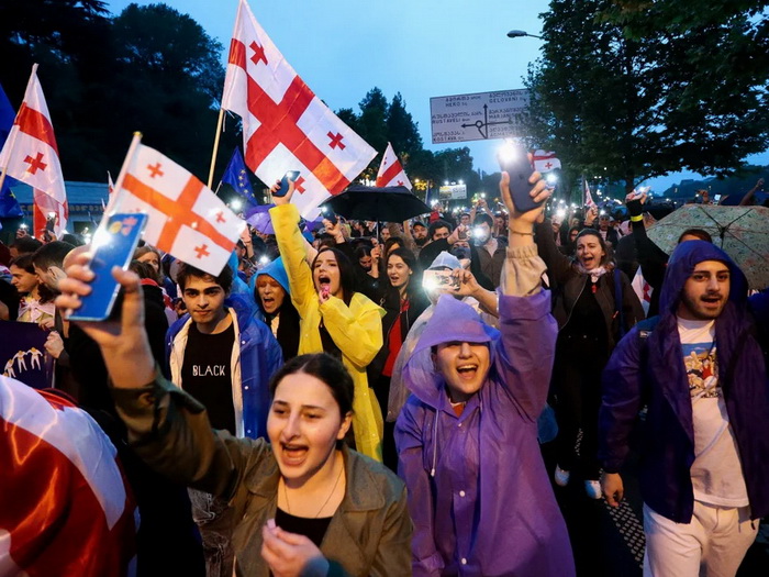 Dva Amerikanca i jedan ruski državljanin među 20 pritvorenih na protestima u Gruziji