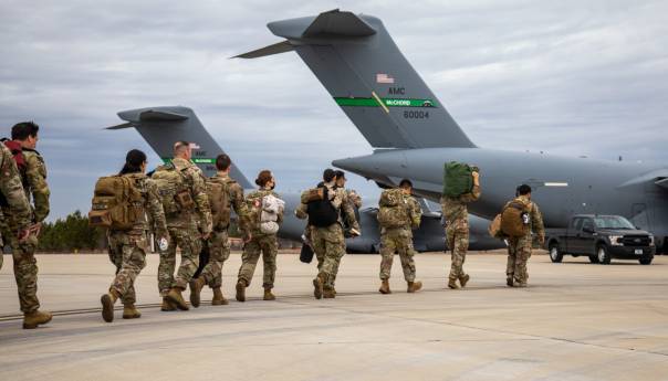 Dva aviona s američkim vojnicima stigla u Poljsku, najavljen dolazak još tri aviona
