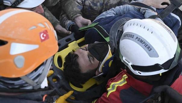 Dva brata spašena nakon osam dana pod ruševinama u Turskoj