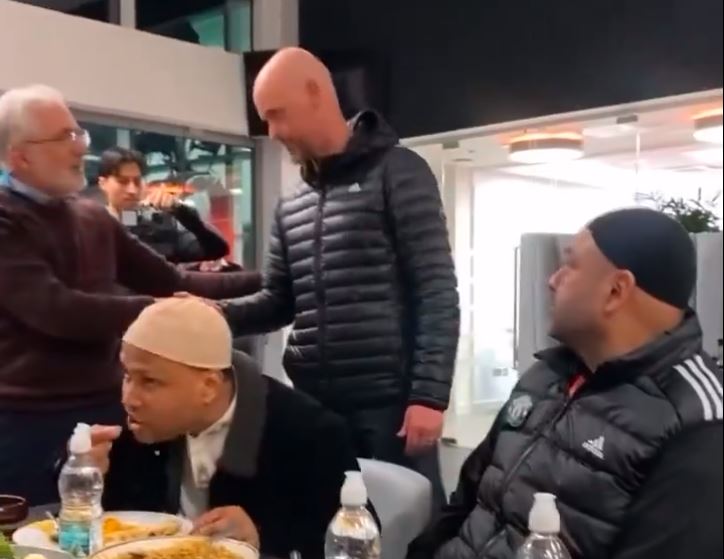 Dva fudbalera Manchester Uniteda organizovala iftar