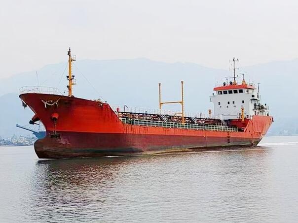 Dva kineska tankera koja su plovila za venecuelansku naftu, vratili se u Kinu