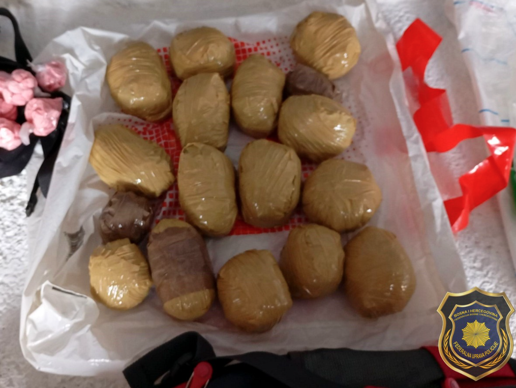 Dva lica iz Sarajeva lišena slobode, pronađeno više od 6 kg droge