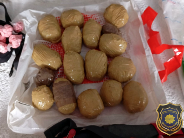 Uhapšena dvojica Sarajlija, pronađeno više od 6 kg droge, pištolj...