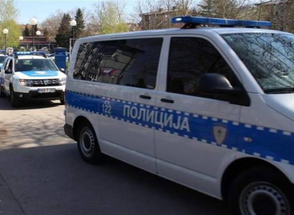 Dva maloljetnika uhapšena u Bratuncu zbog napada na policiju