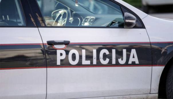 Dva migranta povrijeđena u požaru kod Tuzle