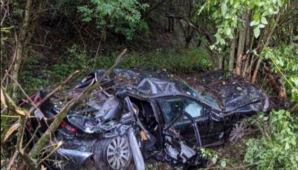 Dva mladića poginula u saobraćajnoj nesreći na prevoju Komar