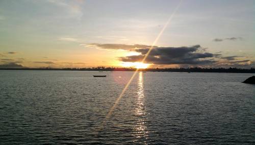 Dva muškarca 29 dana izgubljeno plutala u Tihom okeanu