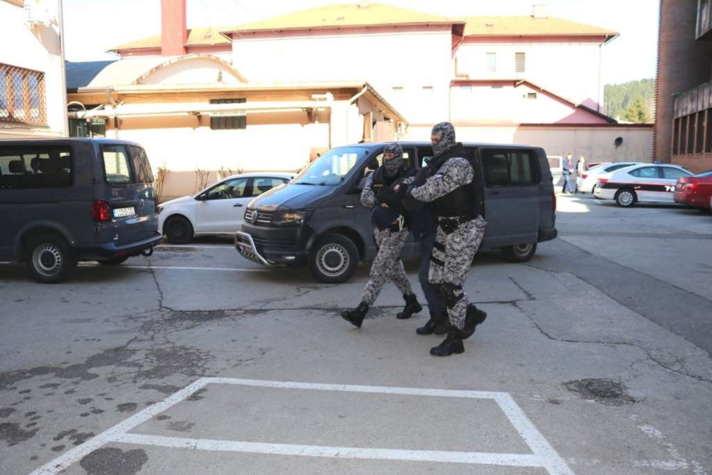 Dvadeset osoba uhapšeno zbog više krivičnih djela