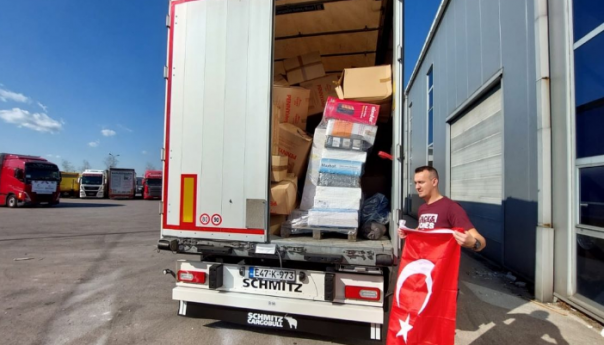 Dvadeset šlepera pomoći iz Tuzle krenulo prema Turskoj i Siriji