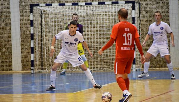 Dvadesetak huligana napalo gostujuće navijače na futsal utakmici u Mostaru