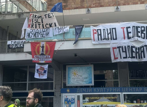 Dvanaesti dan blokade zgrade RTS-a