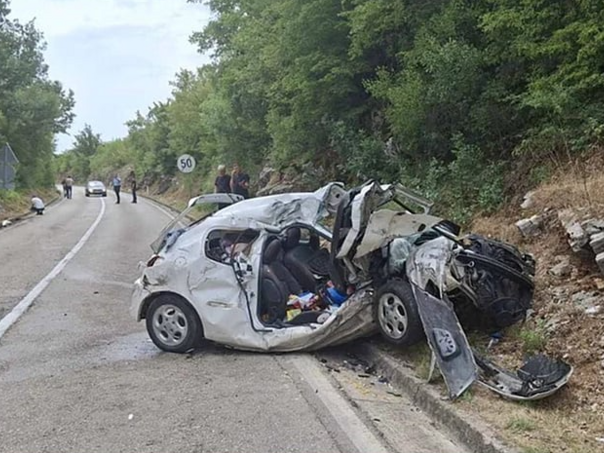 Dvije djevojke poginule u sudaru na putu Bileća-Trebinje