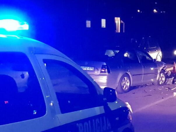 Dvije osobe lakše povrijeđene u sudaru tri automobila u zeničkom naselju Radakovo