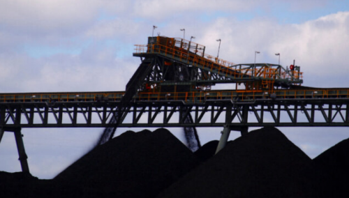 Dvije osobe poginule, a najmanje 57 zatrpano u urušavanju rudnika