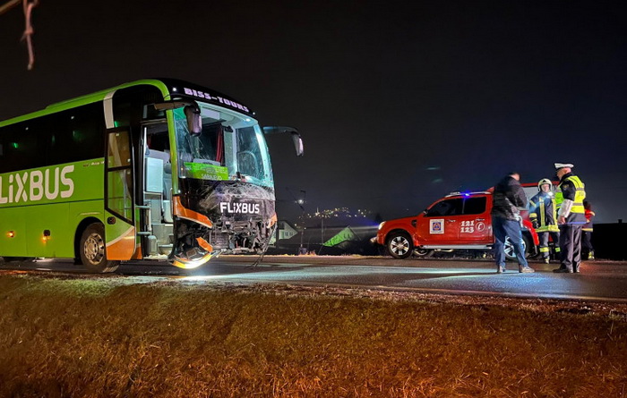Dvije osobe poginule u sudaru autobusa i automobila kod Zenice