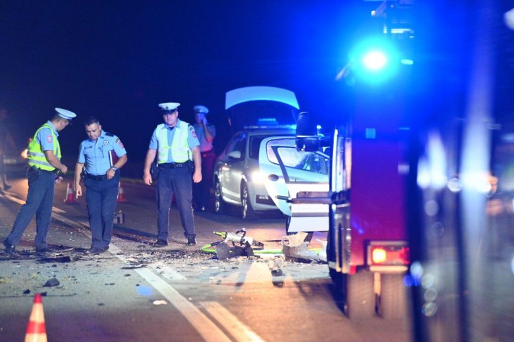 Dvije osobe poginule u teškoj saobraćajnoj nesreći