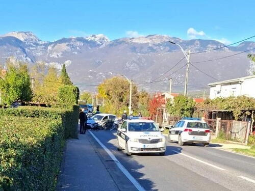 Dvije osobe povrijeđene u nesreći kod Mostara, saobraćaj obustavljen