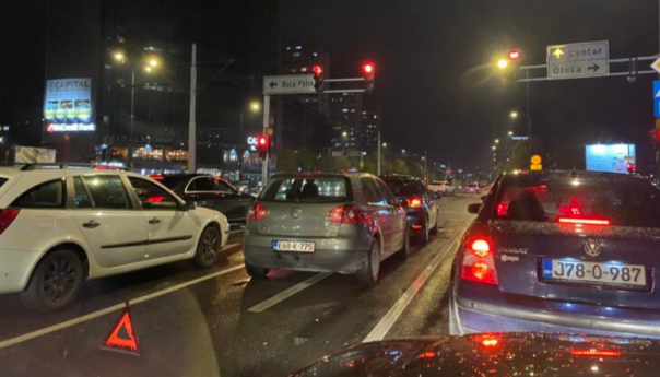 Dvije osobe povrijeđene u saobraćajnoj nesreći na Otoci u Sarajevu