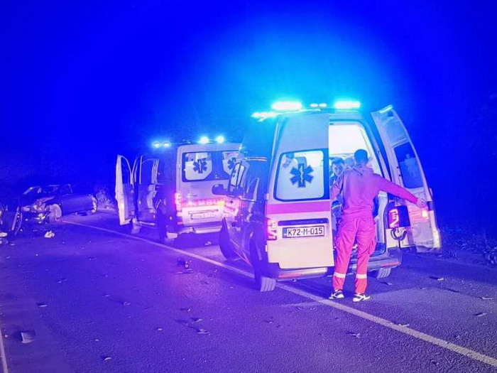 Dvije osobe povrijeđene u saobraćajnoj nesreći u zeničkom naselju Raspotočje