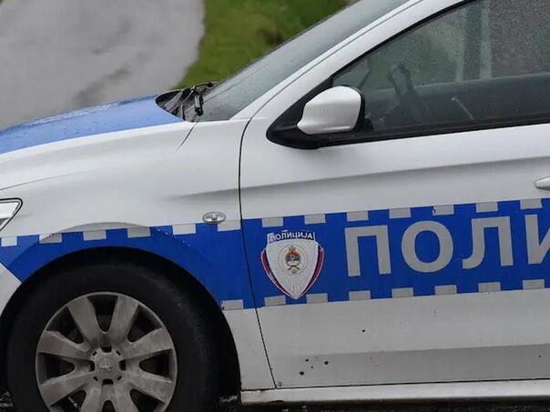 Dvije osobe povrijeđene u sudaru dva vozila na putu Trnovo - Foča