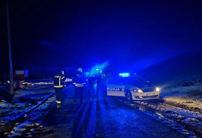 Dvije strankinje sletjele vozilom s puta i nestale kod Gacka