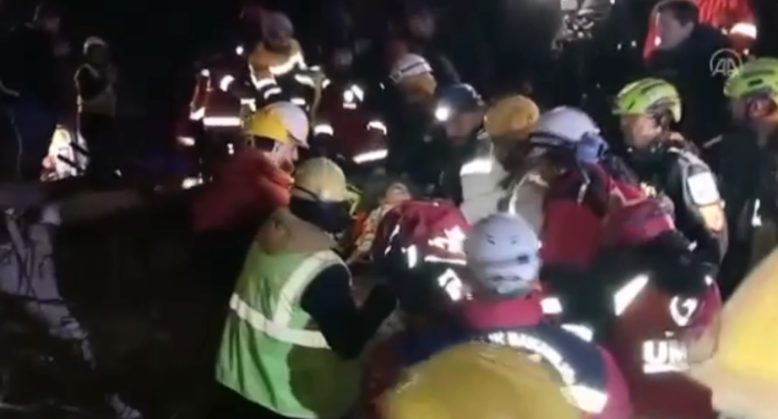 Dvogodišnja djevojčica Asya spašena iz ruševine 122 sata nakon zemljotresa